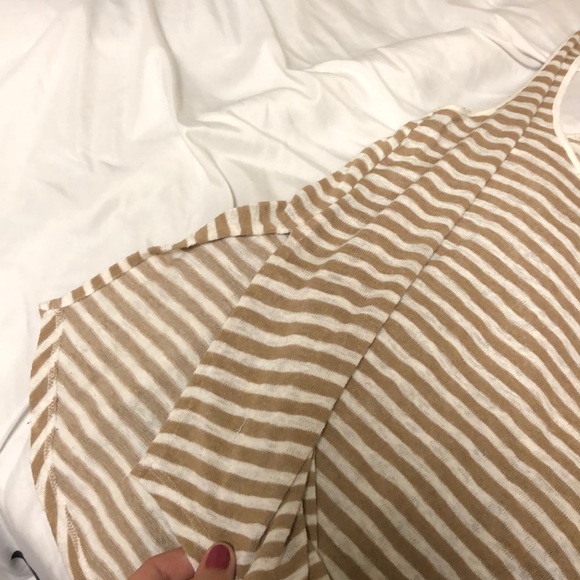 Simple tank top - Picture 2 of 2